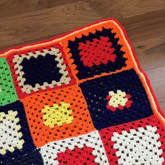 Vtg Crocheted Roseanne Granny Square Afghan Throw 63 x 59 Bold Colors - Picture 6 of 10